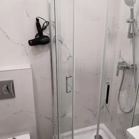 Flou Przystan Letnica 79, Parking & 700m Plaza