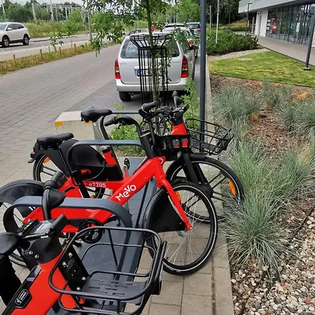 Flou Przystan Letnica 79, Parking & 700m Plaza Lägenhet