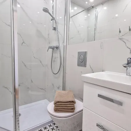 Flou Przystan Letnica 79, Parking & 700m Plaza Gdańsk