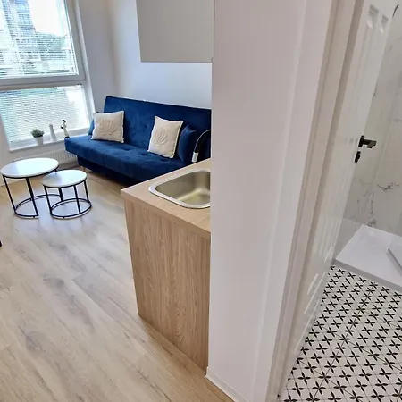 Flou Przystan Letnica 79, Parking & 700m Plaza